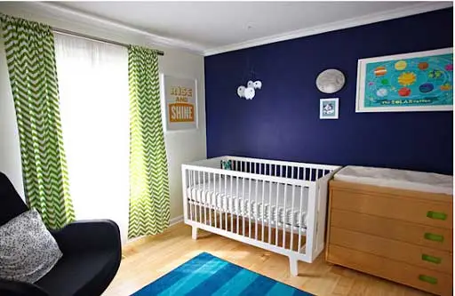 Rèm cửa xanh lá kẻ sọc