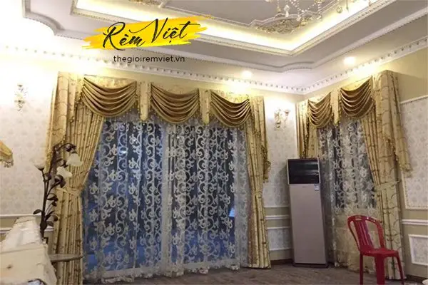Mẫu rèm roman cho không gian nội thất Châu Âu sang trọng
