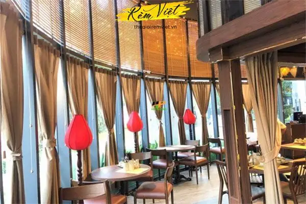 Tại sao nên lựa chọn rèm kéo quán cafe